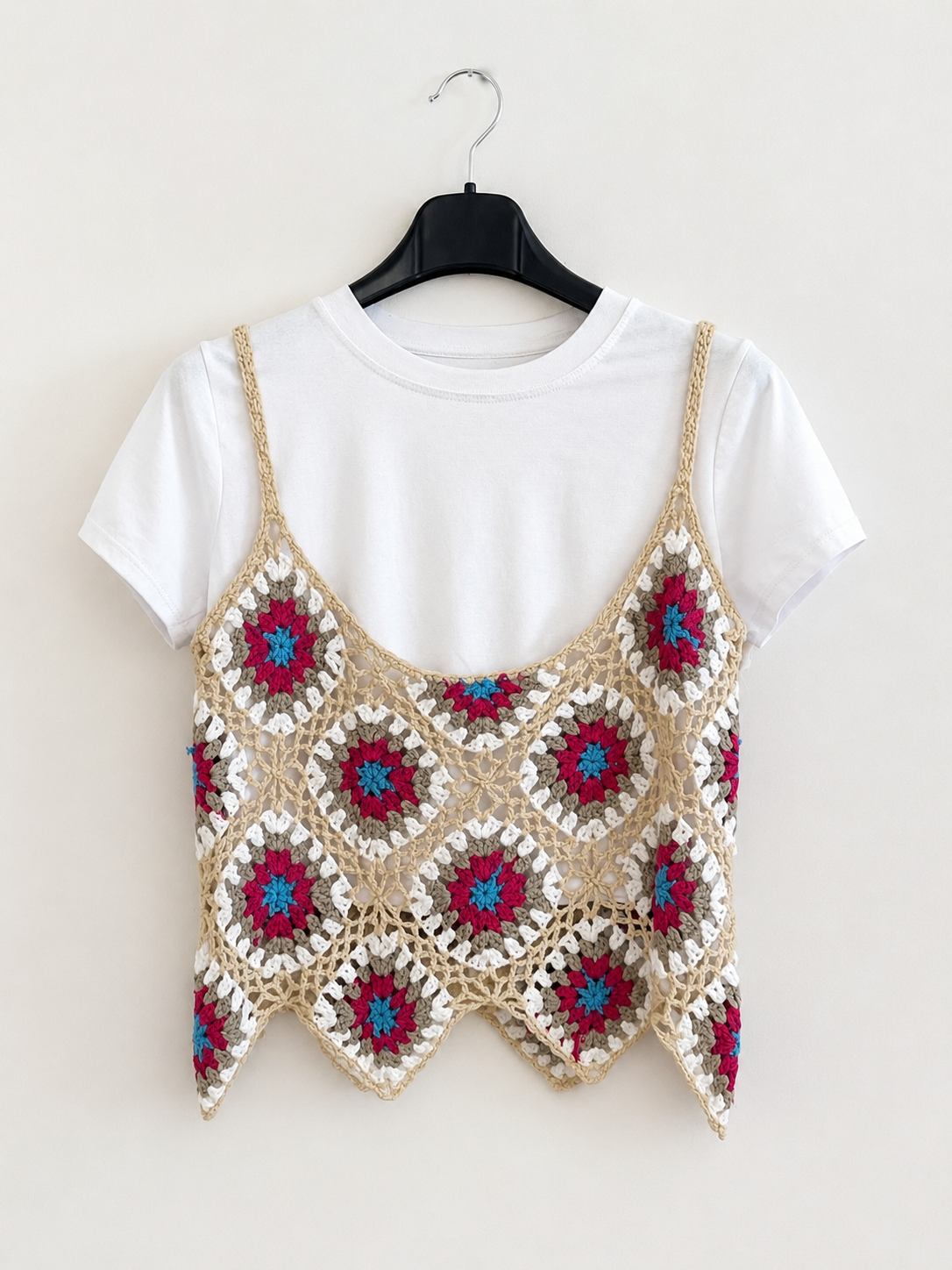 T-shirt top in crochet