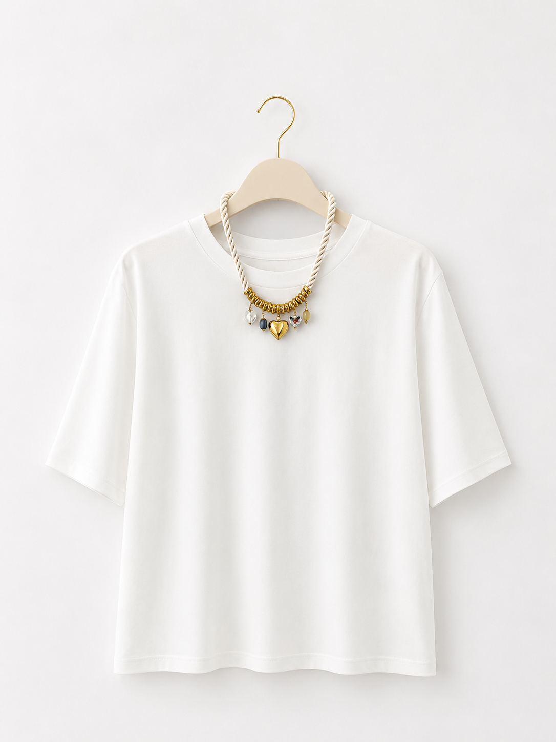T-shirt collana