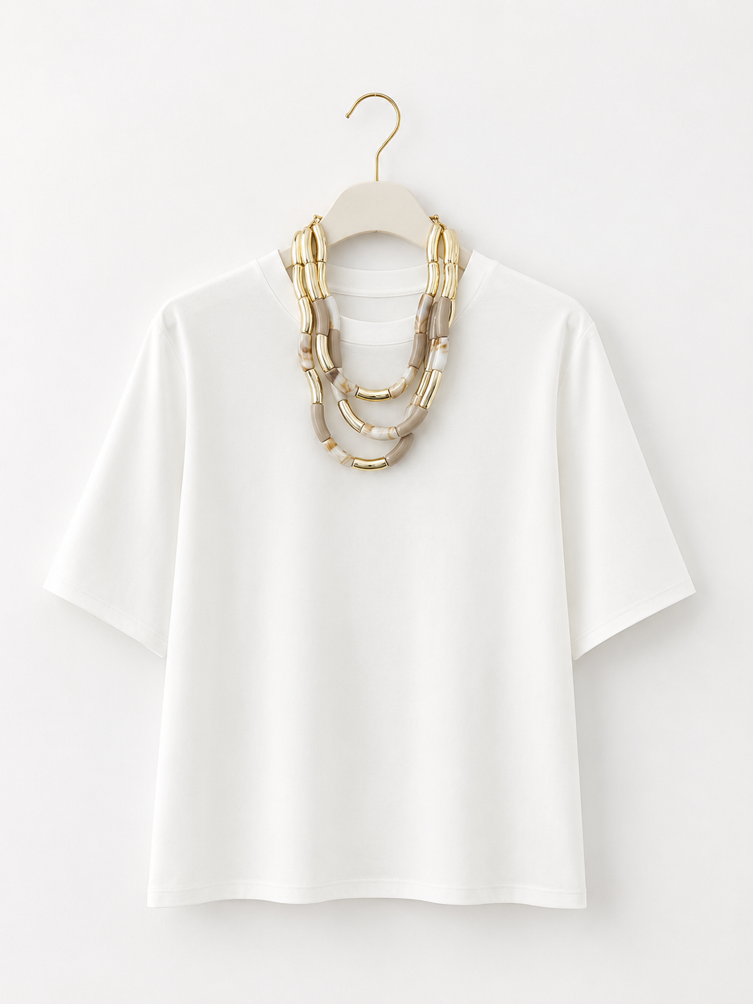 T-shirt collana